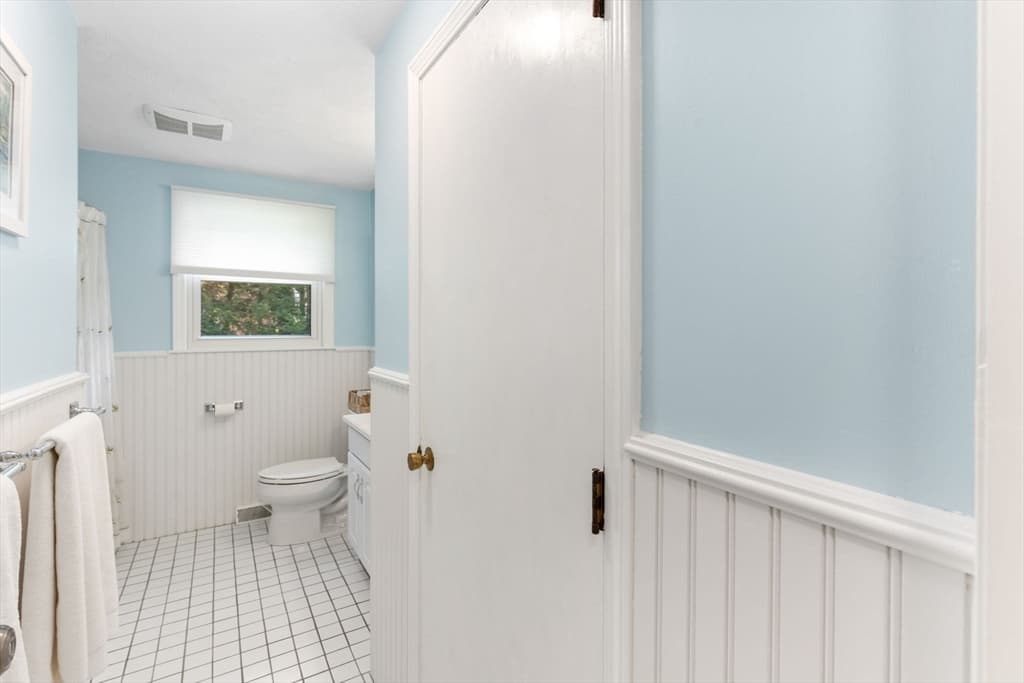 Single Family Residence at 8 Green St, Billerica MA 01821, Billerica, photo 19 of 28