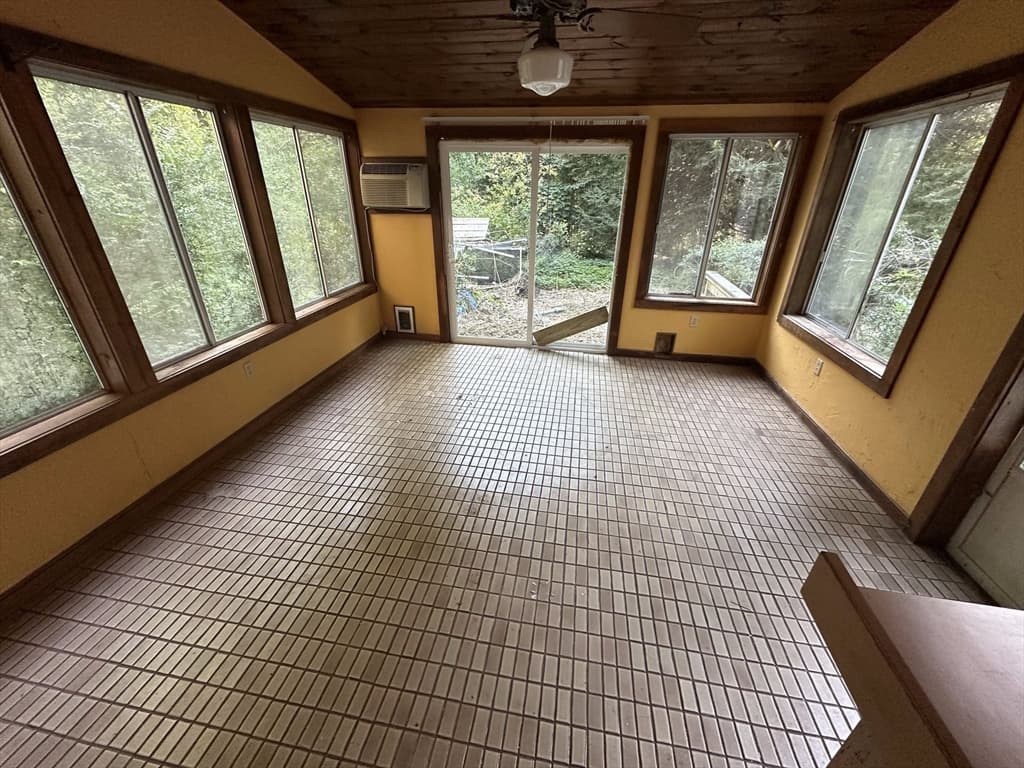 Single Family Residence at 55 Fairway Ln, Foxboro MA 02035, Foxboro, photo 6 of 27