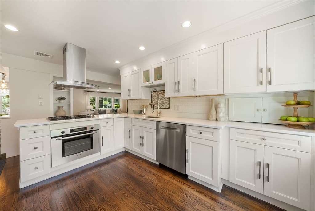 Single Family Residence at 129 Dover Road, Westwood MA 02090, Westwood, photo 6 of 41