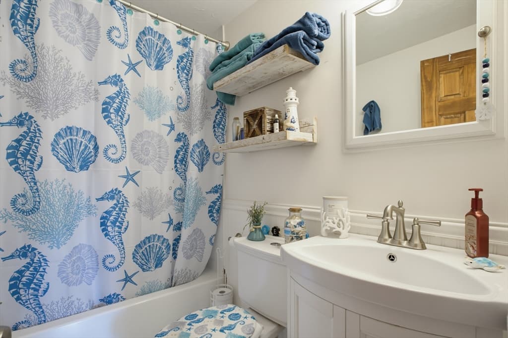 Single Family Residence at 46 W Shore Rd, Holbrook MA 02343, Holbrook, photo 13 of 23