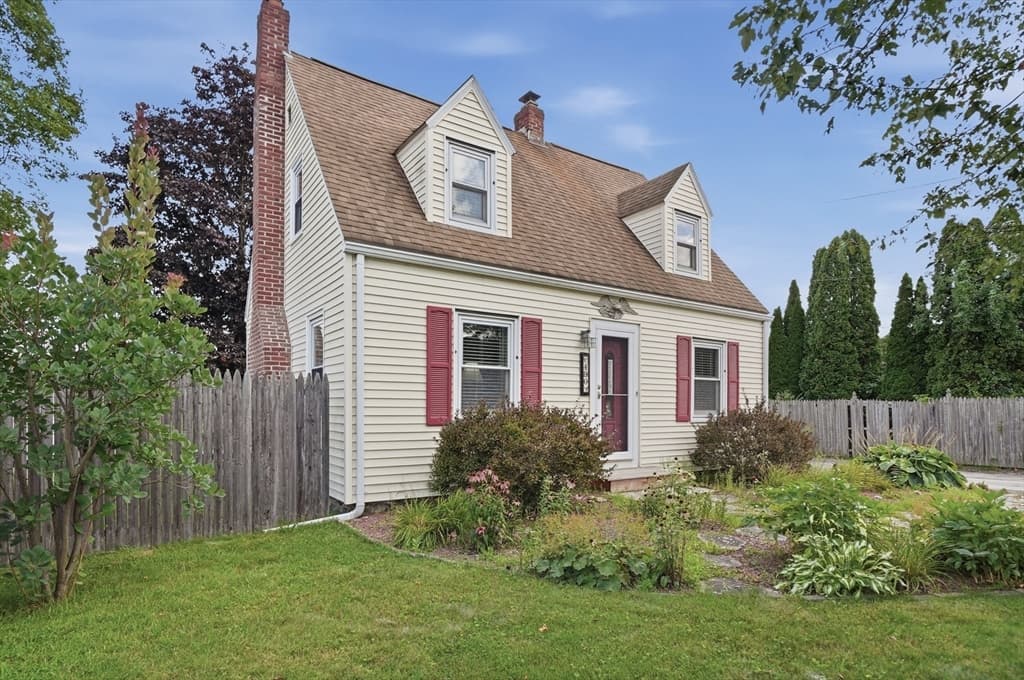 Single Family Residence at 490 Main Street, Oxford MA 01540, Oxford, photo 2 of 32
