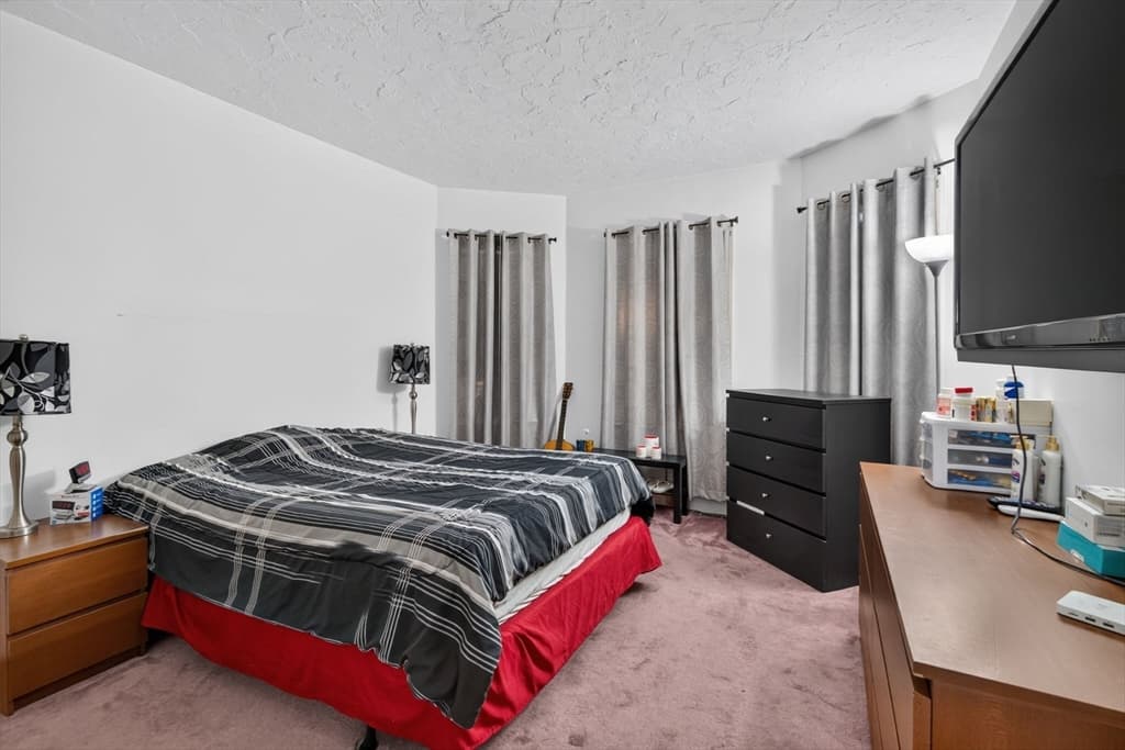 3 Family at 16 Bedford St, Quincy MA 02169, Quincy, photo 22 of 42