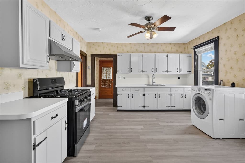 3 Family at 16 Bedford St, Quincy MA 02169, Quincy, photo 11 of 42