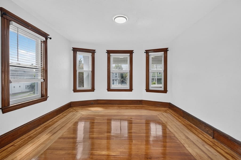3 Family at 16 Bedford St, Quincy MA 02169, Quincy, photo 8 of 42