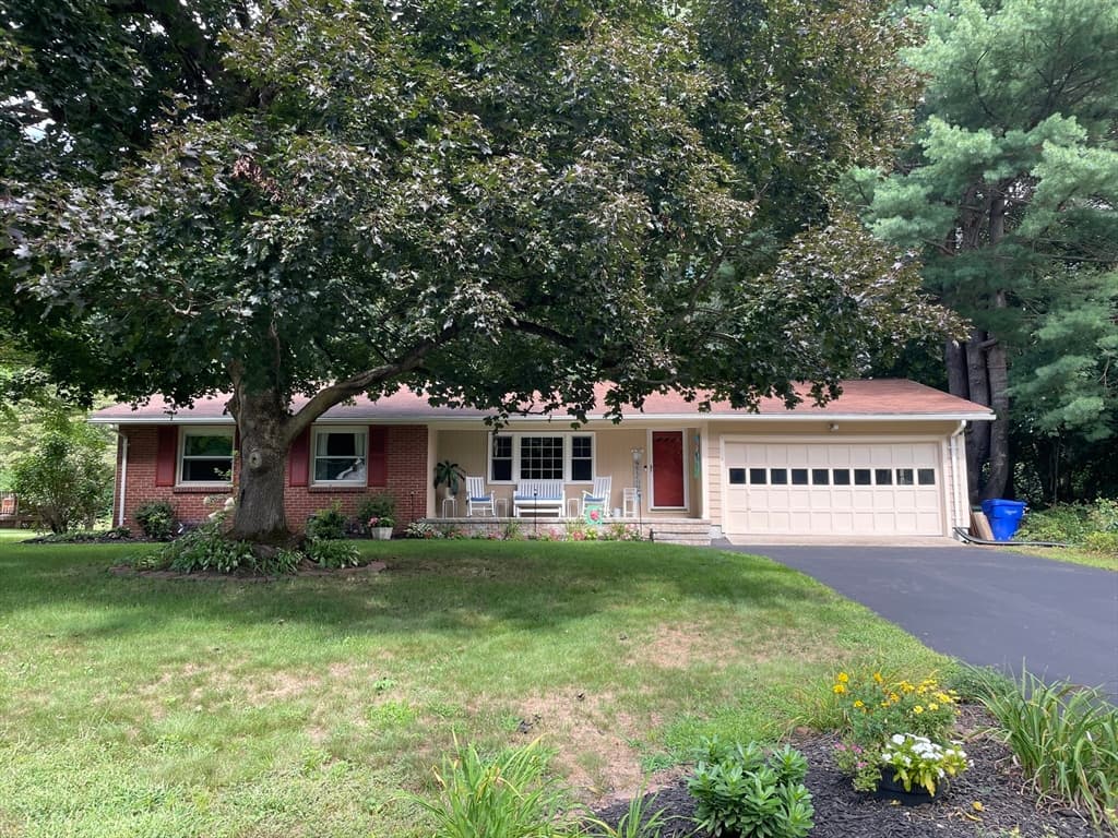 Single Family Residence at 6 Meadowbrook Rd, Springfield MA 01128, Springfield, photo 2 of 30