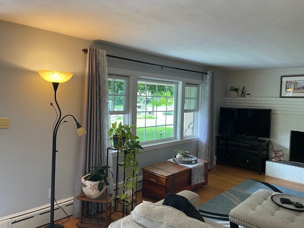 Single Family Residence at 6 Meadowbrook Rd, Springfield MA 01128, Springfield, photo 5 of 30