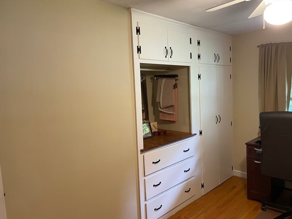Single Family Residence at 6 Meadowbrook Rd, Springfield MA 01128, Springfield, photo 24 of 30
