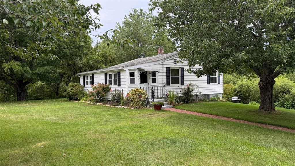 142 W Main St, Spencer MA 01562