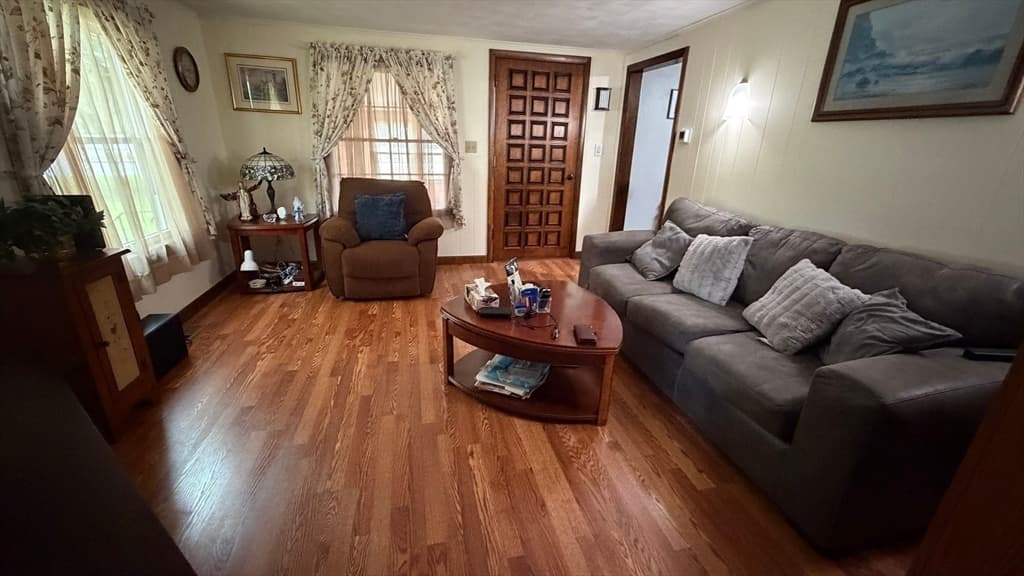 Single Family Residence at 142 W Main St, Spencer MA 01562, Spencer, photo 9 of 24
