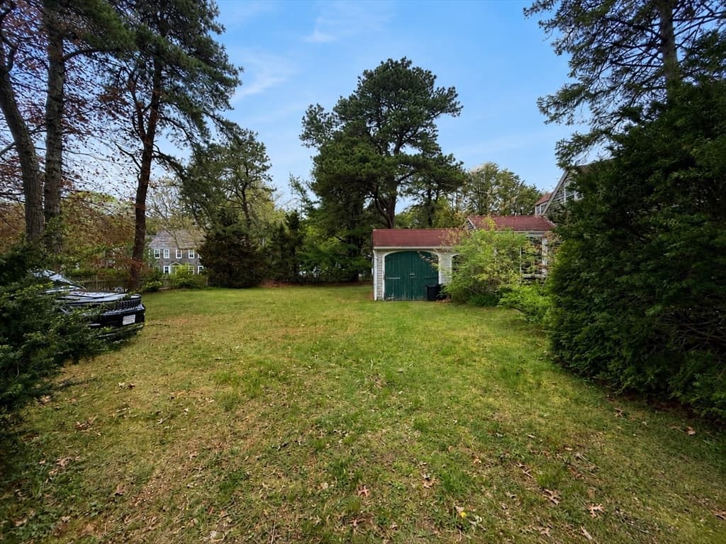 Single Family Residence at 18 Nickerson Dr, Barnstable MA 02635, Barnstable, photo 6 of 10