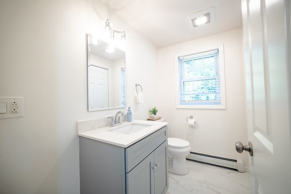 Single Family Residence at 4 Wilder St, Leominster MA 01453, Leominster, photo 13 of 28