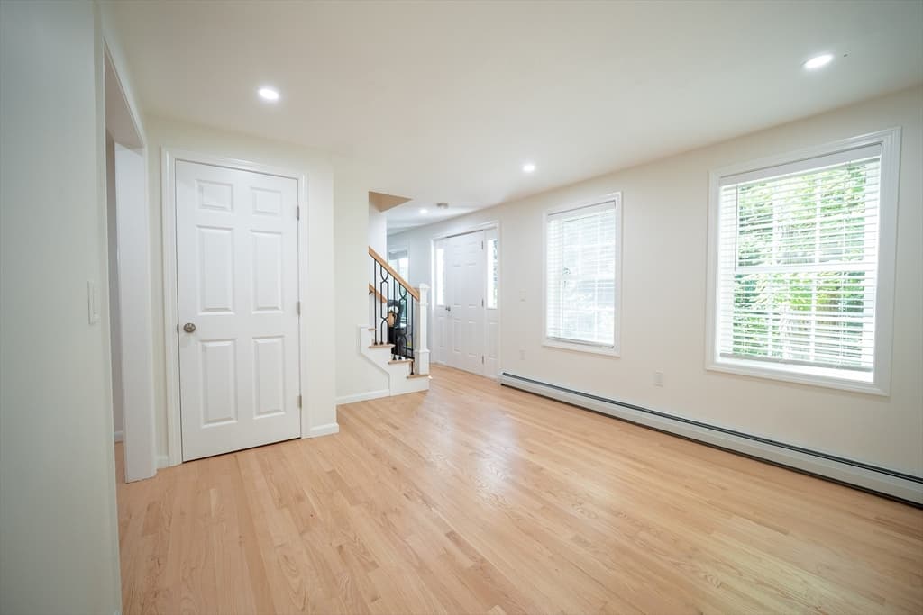 Single Family Residence at 4 Wilder St, Leominster MA 01453, Leominster, photo 15 of 28