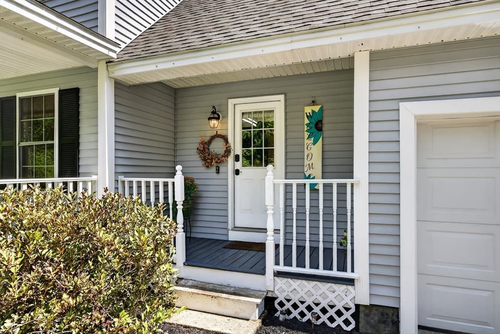 Single Family Residence at 1036 Pleasant Street, Leominster MA 01453, Leominster, photo 5 of 42