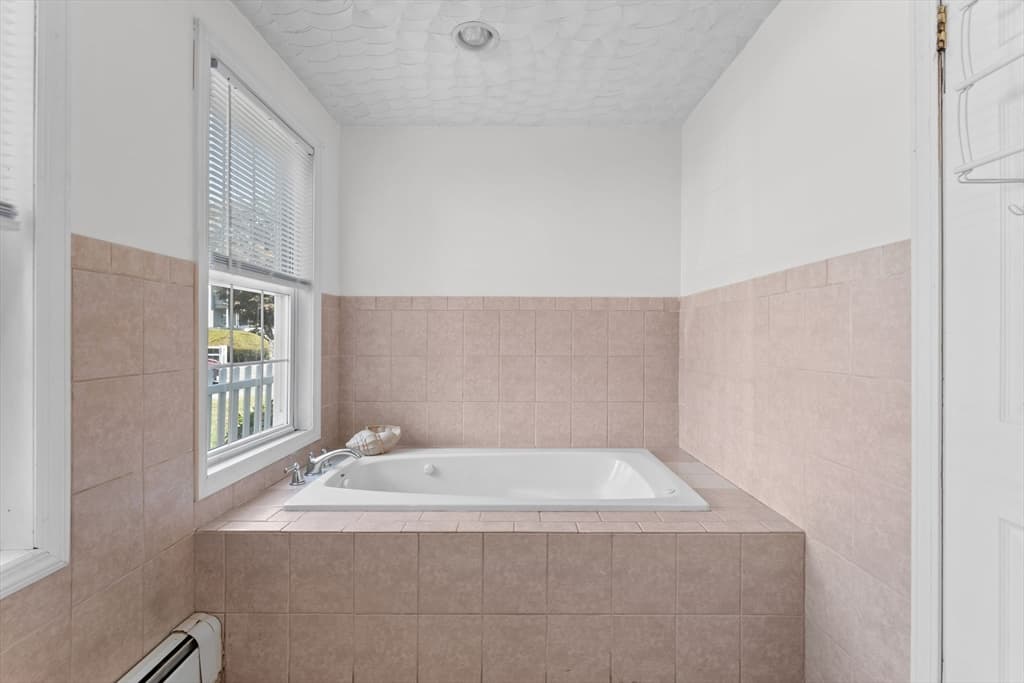 Single Family Residence at 228 N Warren Ave, Brockton MA 02301, Brockton, photo 18 of 25