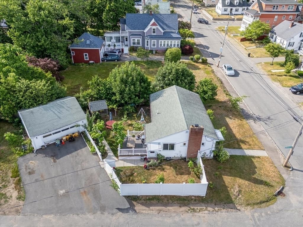 Single Family Residence at 131 Longwood Ave, Brockton MA 02301, Brockton, photo 34 of 37
