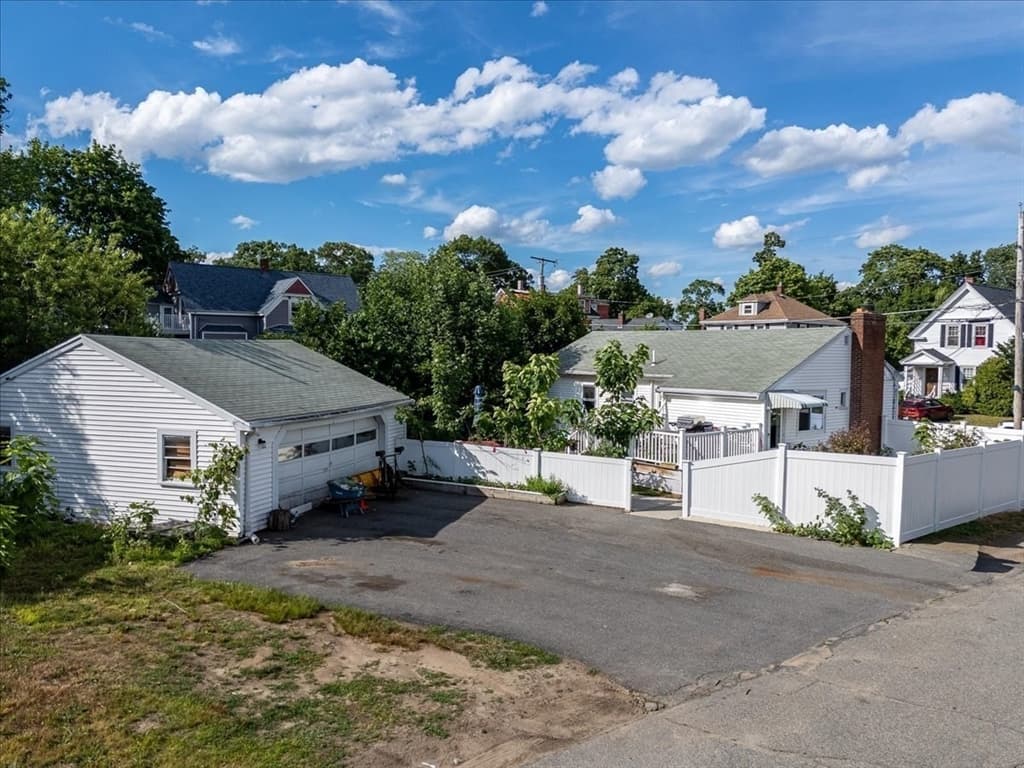Single Family Residence at 131 Longwood Ave, Brockton MA 02301, Brockton, photo 33 of 37