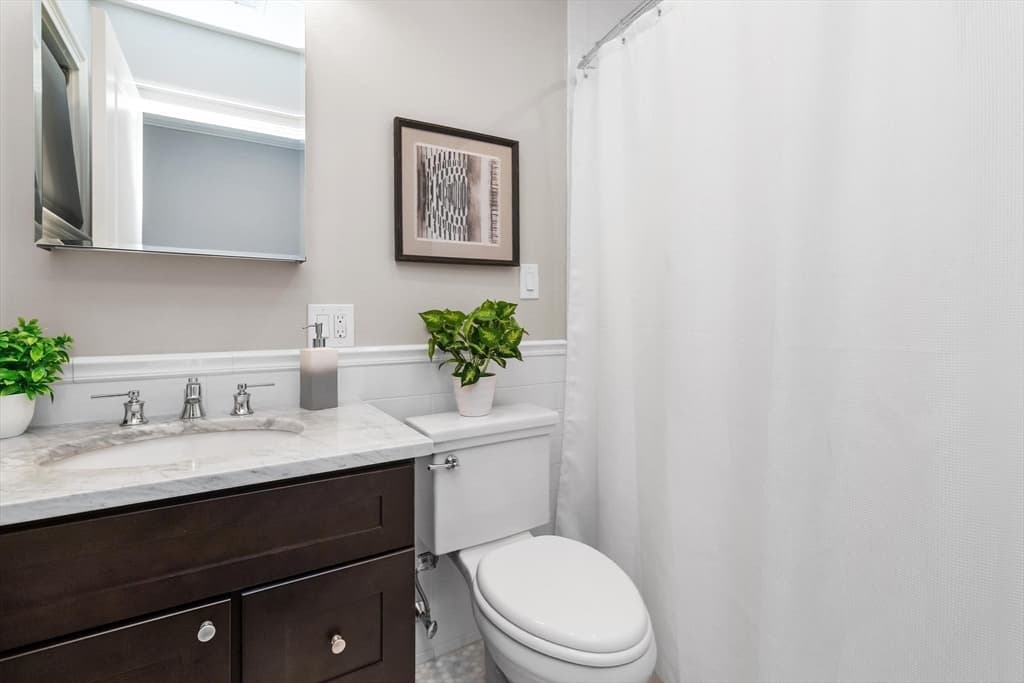 Condominium at 15 Sparhawk St # 4, Boston MA 02135, Boston, photo 16 of 39
