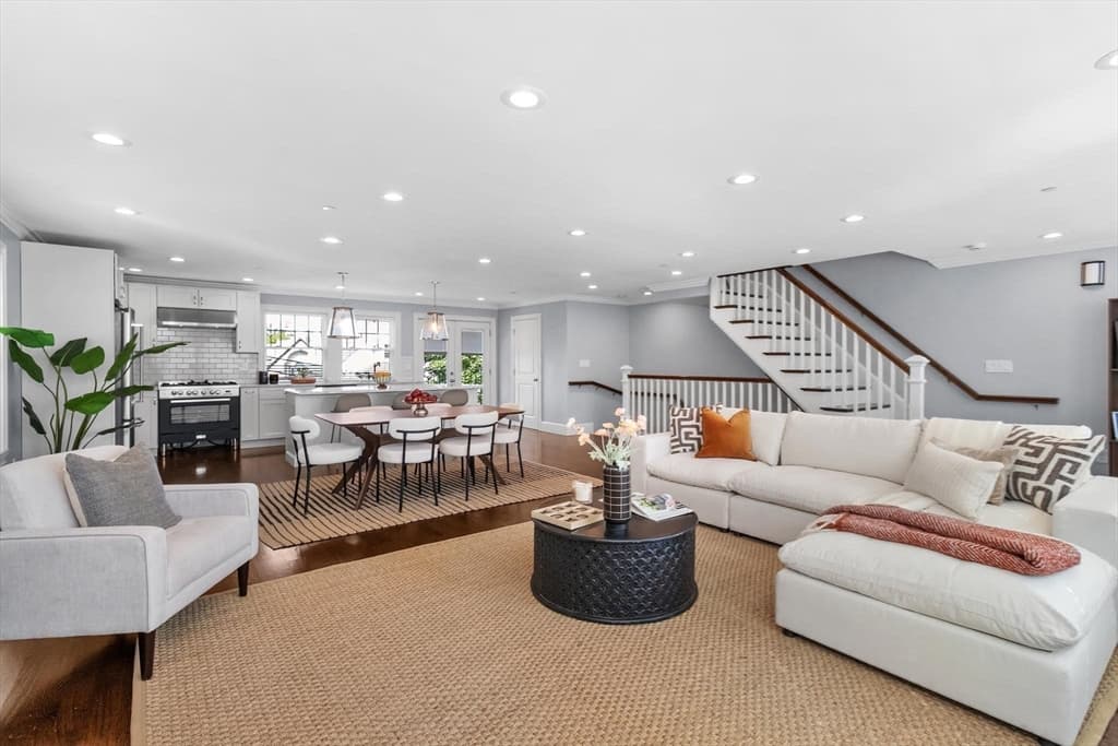 Condominium at 15 Sparhawk St # 4, Boston MA 02135, Boston, photo 12 of 39