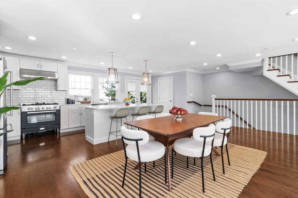 Condominium at 15 Sparhawk St # 4, Boston MA 02135, Boston, photo 5 of 5