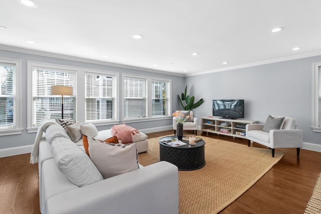 Condominium at 15 Sparhawk St # 4, Boston MA 02135, Boston, photo 14 of 39