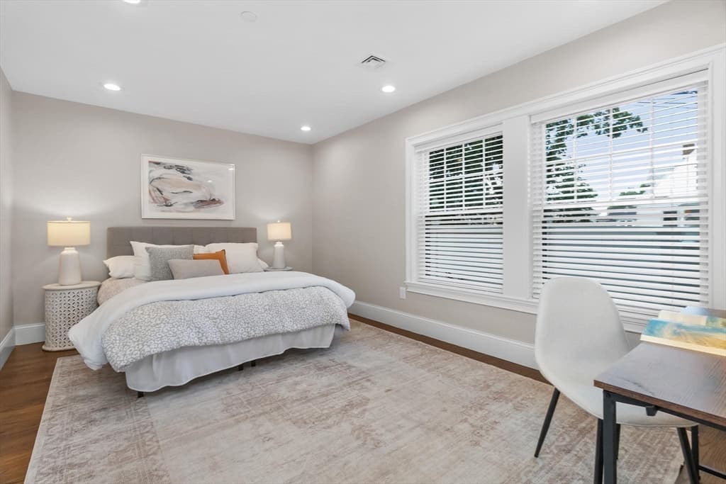 Condominium at 15 Sparhawk St # 4, Boston MA 02135, Boston, photo 18 of 39