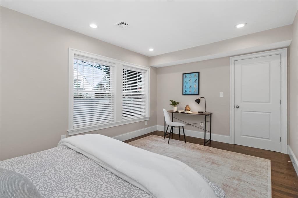 Condominium at 15 Sparhawk St # 4, Boston MA 02135, Boston, photo 19 of 39