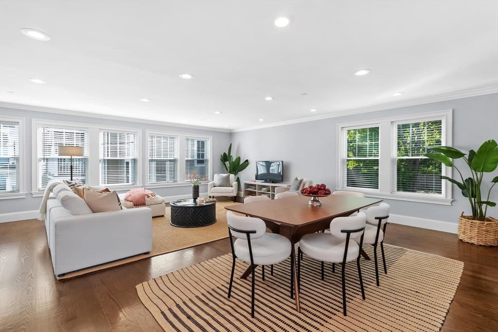 Condominium at 15 Sparhawk St # 4, Boston MA 02135, Boston, photo 8 of 39