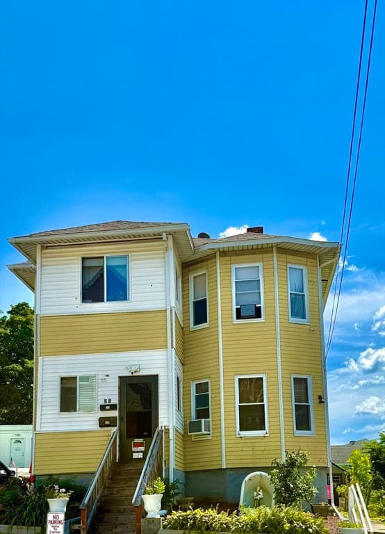 58 Gage St, Worcester MA 01605