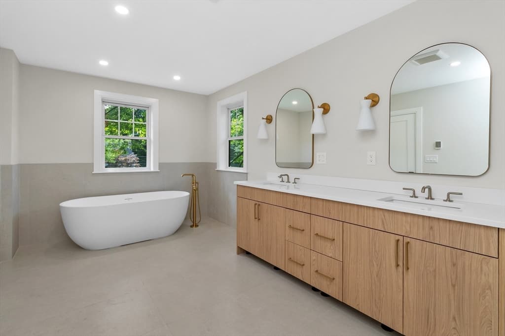 Single Family Residence at 315 Crafts St, Newton MA 02460, Newton, photo 17 of 33