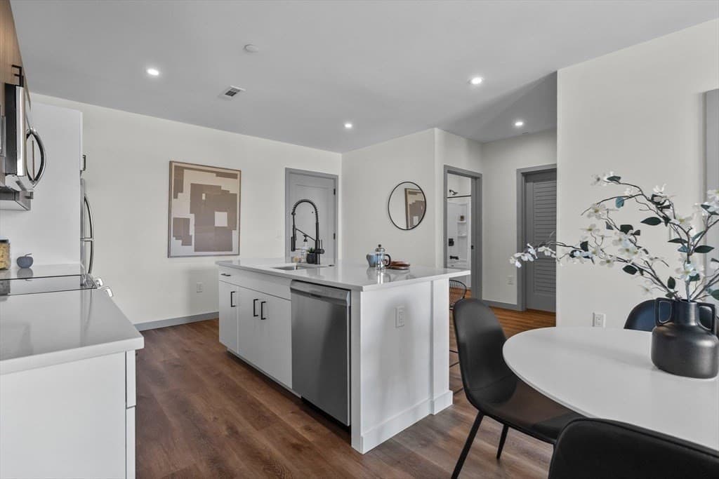 Condominium at 203 Lowell St. # 220, Wilmington MA 01887, Wilmington, photo 6 of 27