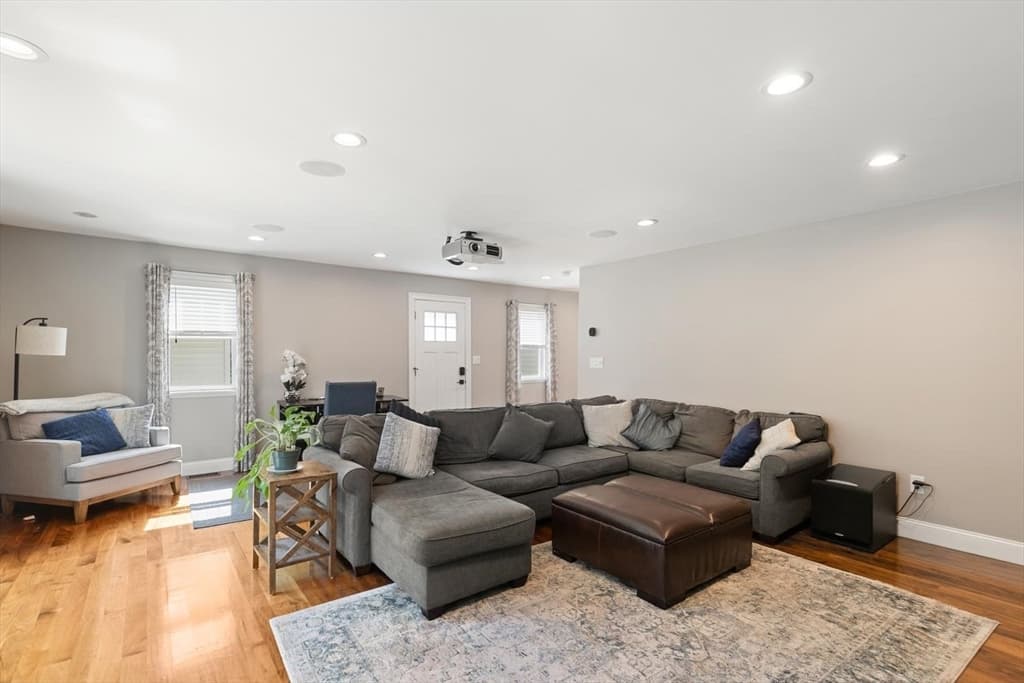Single Family Residence at 33 Griffin Rd, Peabody MA 01960, Peabody, photo 11 of 35