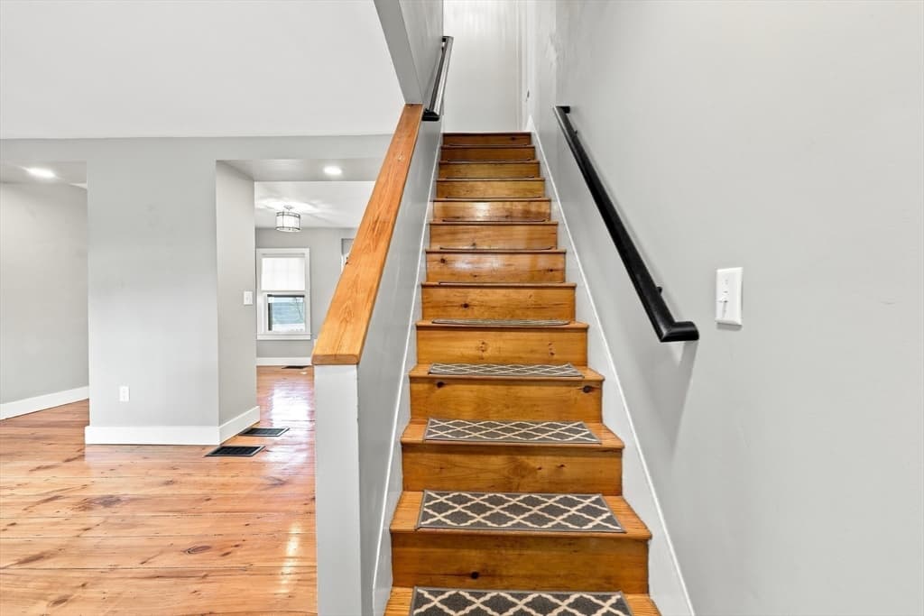 Condex at 1 Lincoln Ct # 1, Amesbury MA 01913, Amesbury, photo 17 of 35