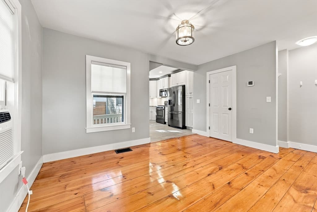 Condex at 1 Lincoln Ct # 1, Amesbury MA 01913, Amesbury, photo 7 of 35