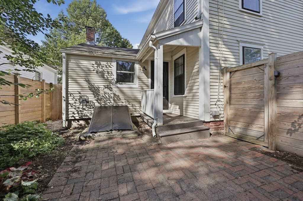 Condex at 1 Lincoln Ct # 1, Amesbury MA 01913, Amesbury, photo 28 of 35
