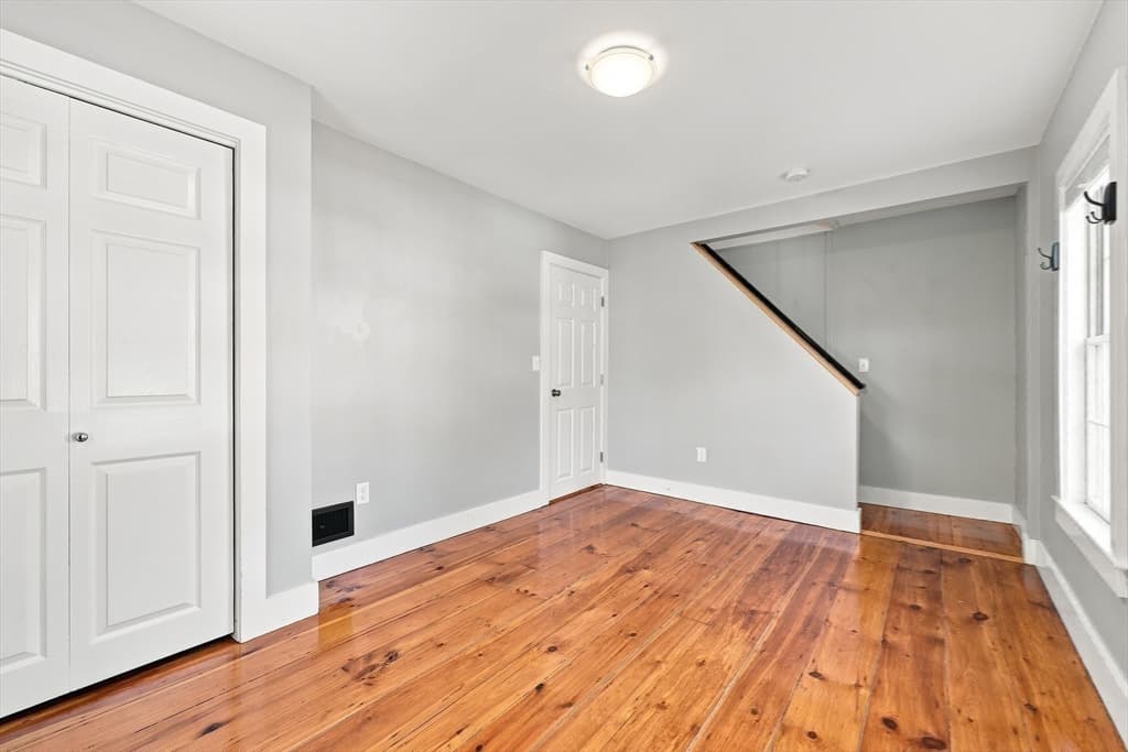 Condex at 1 Lincoln Ct # 1, Amesbury MA 01913, Amesbury, photo 24 of 35