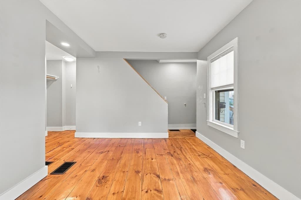 Condex at 1 Lincoln Ct # 1, Amesbury MA 01913, Amesbury, photo 15 of 35