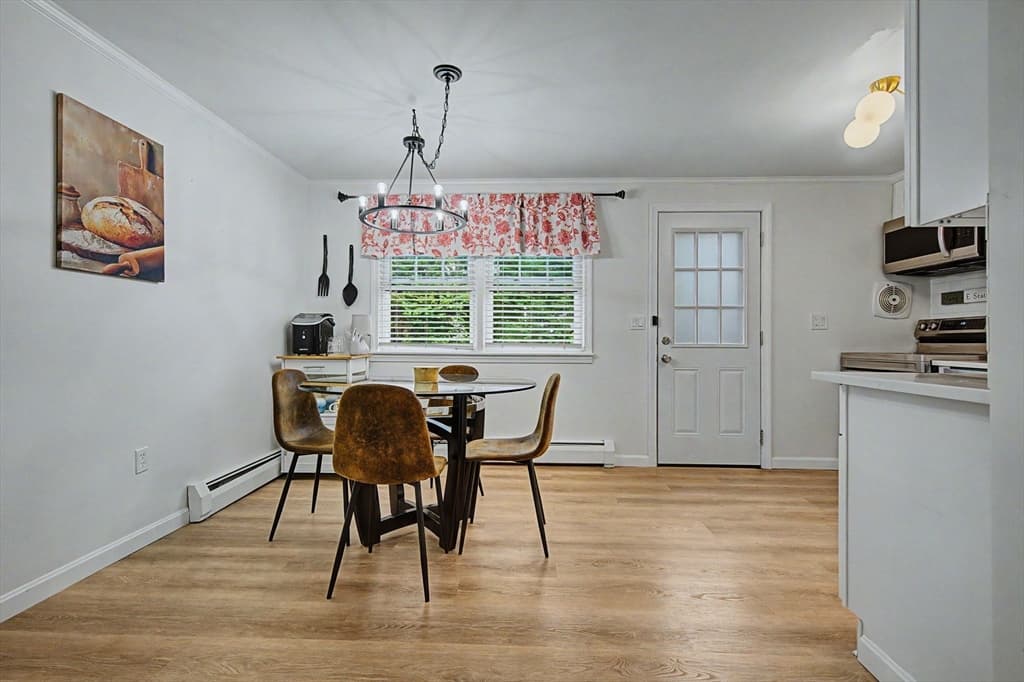 Condominium at 418 Meadow Street # 2, Agawam MA 01001, Agawam, photo 7 of 32