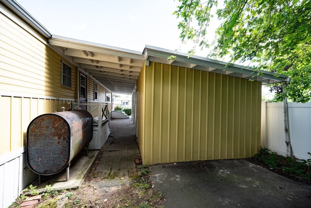 Mobile Home at 276 Lunenburg St, Fitchburg MA 01420, Fitchburg, photo 17 of 19
