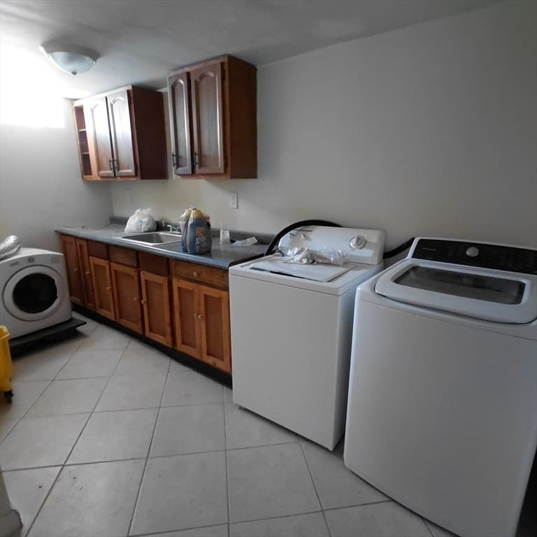 3 Family at 32 Franklin Street, New Bedford MA 02740, New Bedford, photo 17 of 22