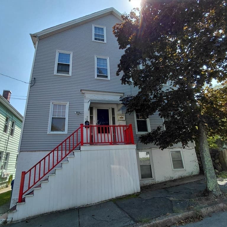 32 Franklin Street, New Bedford MA 02740