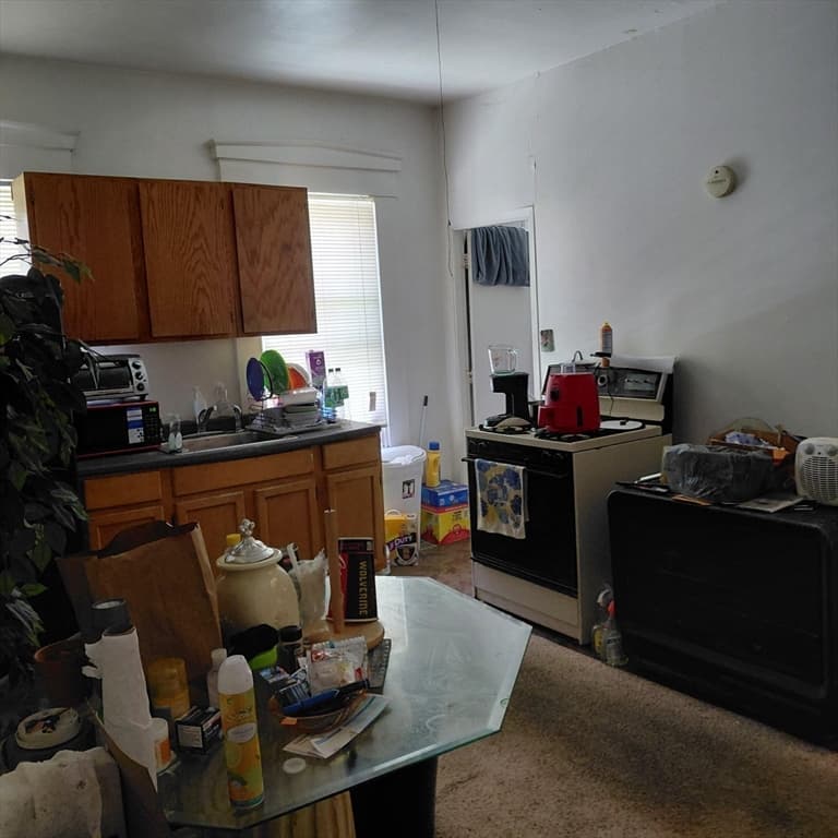 3 Family at 32 Franklin Street, New Bedford MA 02740, New Bedford, photo 9 of 22