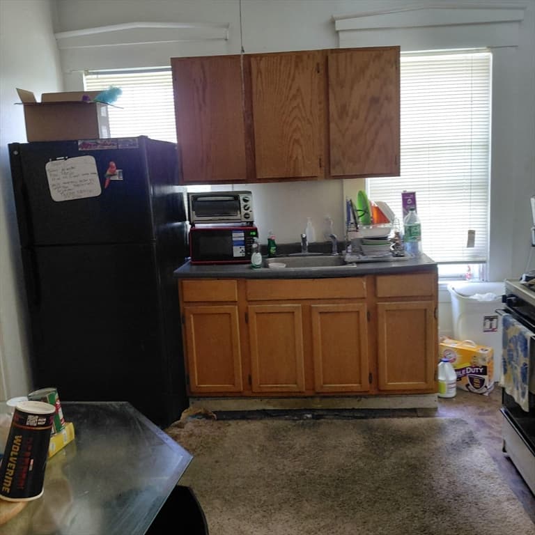 3 Family at 32 Franklin Street, New Bedford MA 02740, New Bedford, photo 10 of 22
