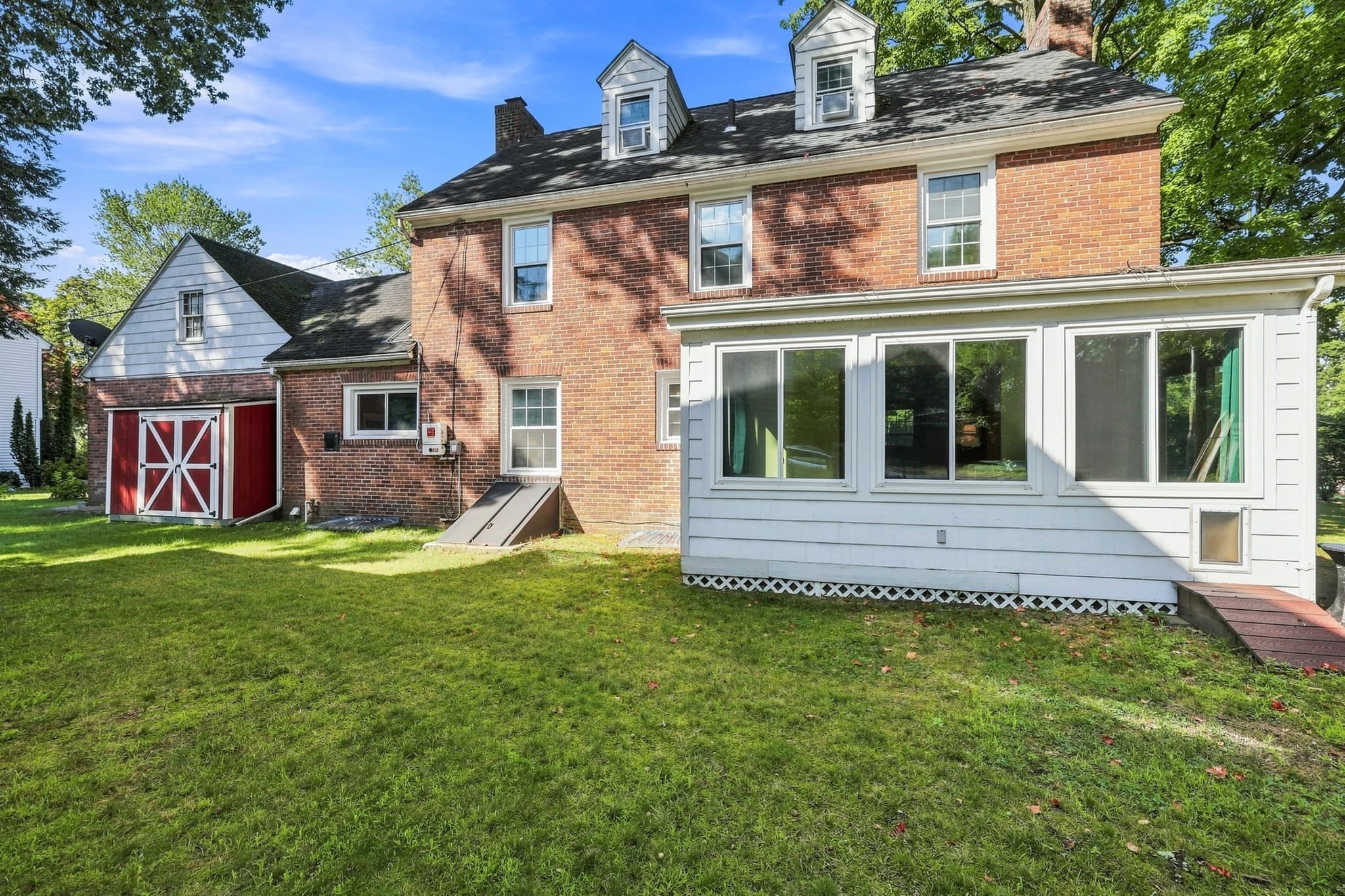 Single Family Residence at 17 Longmeadow St, Longmeadow MA 01106, Longmeadow, photo 2 of 38