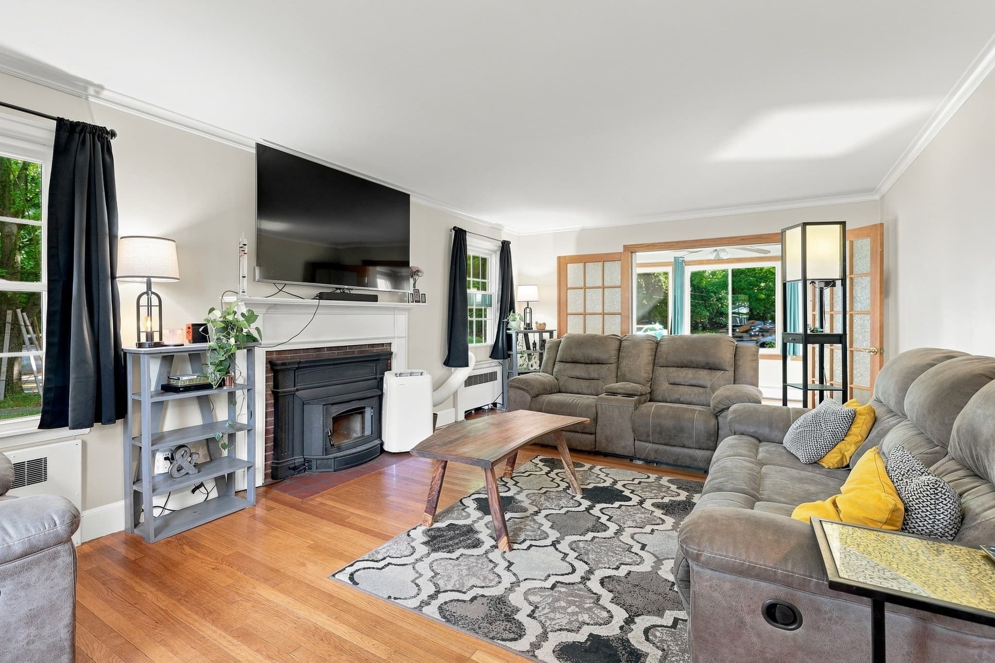 Single Family Residence at 17 Longmeadow St, Longmeadow MA 01106, Longmeadow, photo 6 of 38