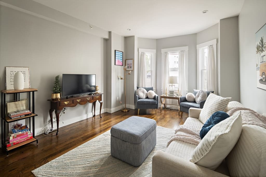 6 Chestnut Ave # 1, Boston MA 02130