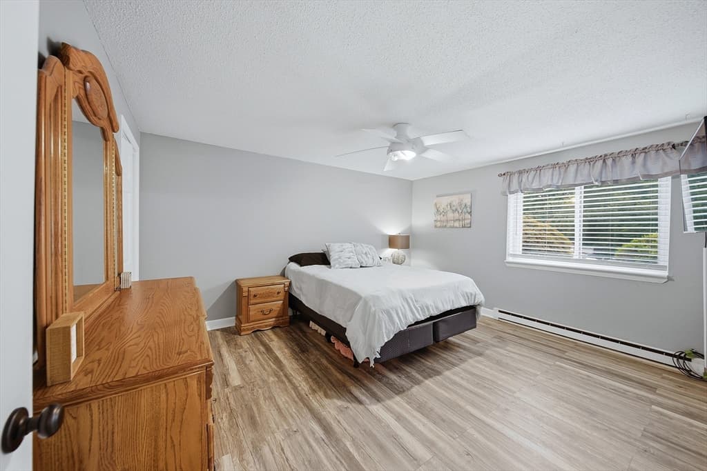 Condominium at 129 Quaker Hwy # 3, Uxbridge MA 01569, Uxbridge, photo 13 of 27