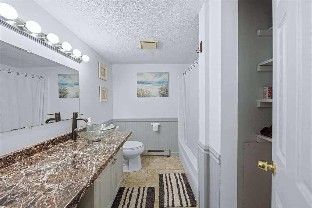 Condominium at 129 Quaker Hwy # 3, Uxbridge MA 01569, Uxbridge, photo 17 of 27