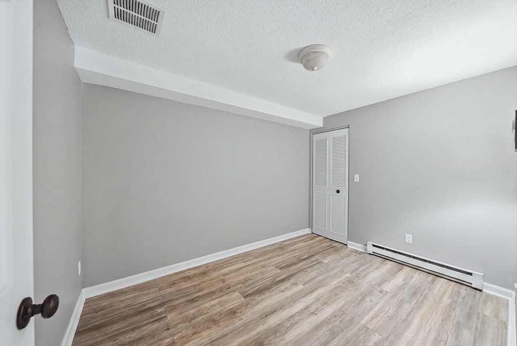 Condominium at 129 Quaker Hwy # 3, Uxbridge MA 01569, Uxbridge, photo 16 of 27