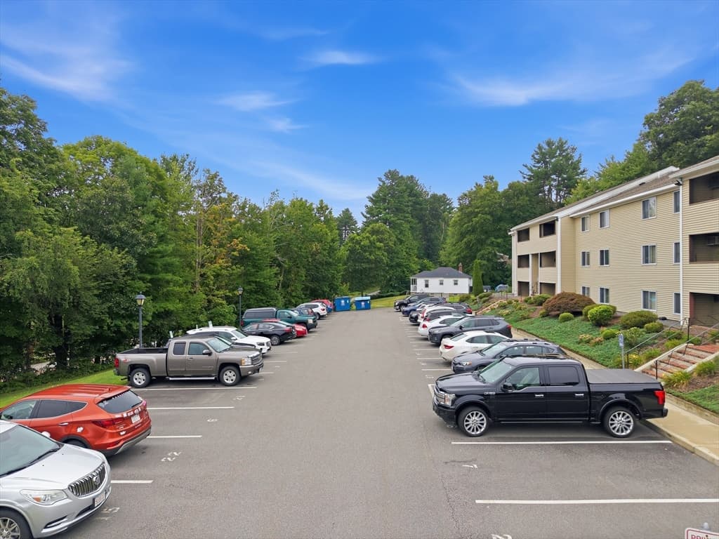 Condominium at 129 Quaker Hwy # 3, Uxbridge MA 01569, Uxbridge, photo 24 of 27