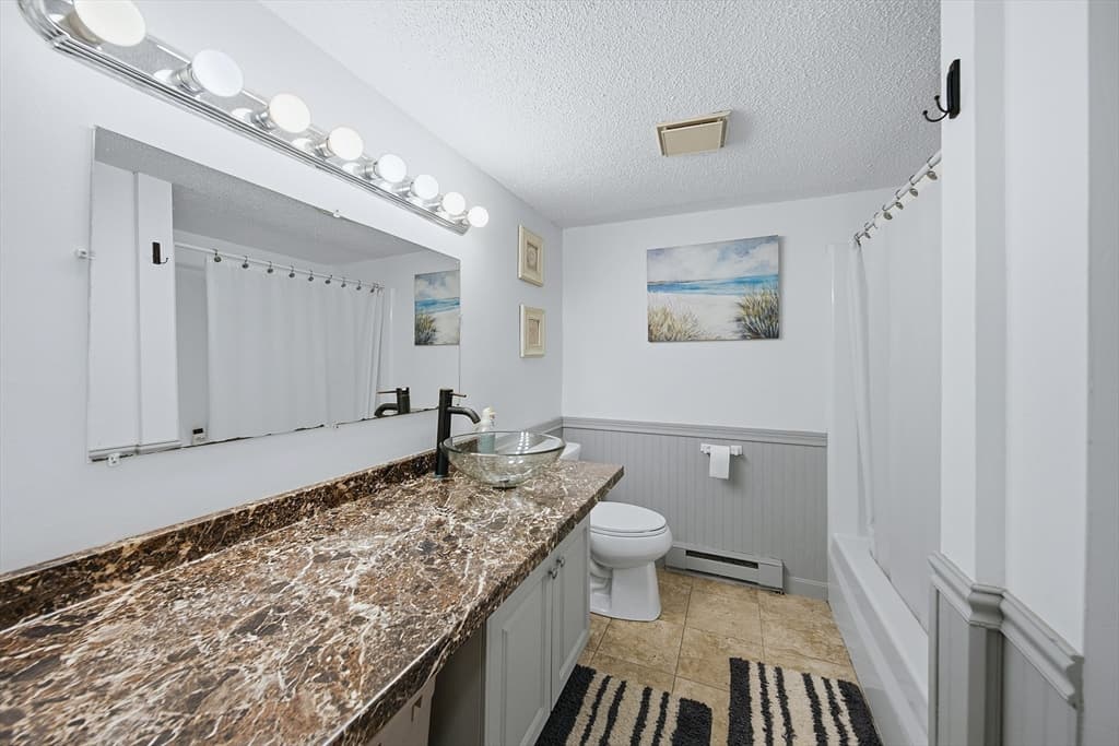 Condominium at 129 Quaker Hwy # 3, Uxbridge MA 01569, Uxbridge, photo 18 of 27